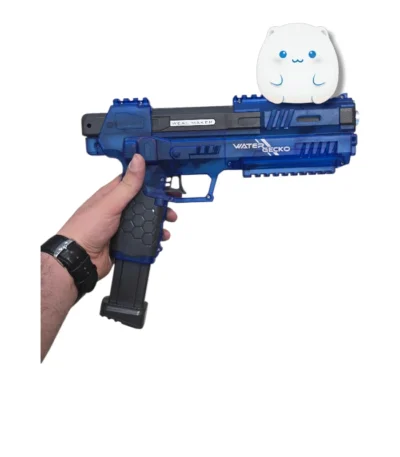 تفنگ آب بازی Water Gecko مدل Gungnir با بدنه شفاف آبی و خشاب بزرگ، یک انتخاب جذاب برای بازی های هیجانی است. طراحی تاکتیکال و ظاهر خاص آن، این مدل را متفاوت و چشمگیر کرده است.